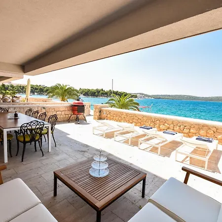 Livingstone House *