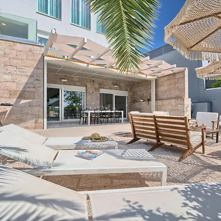 Livingstone House *