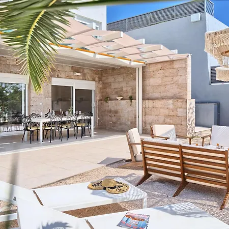 Livingstone House * Trogir