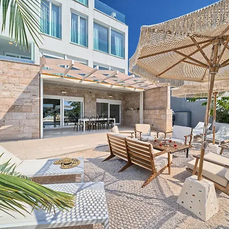 Livingstone House Vila