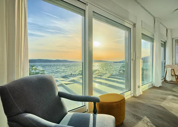 Livingstone House Vila *