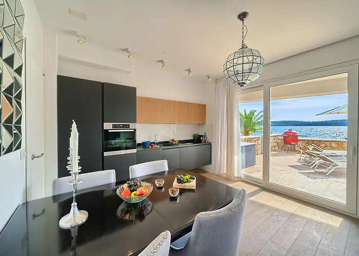 Livingstone House Vila *