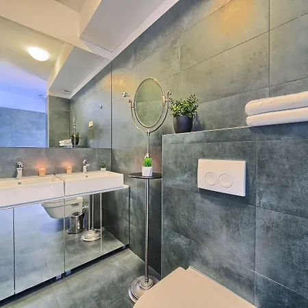 Villa Livingstone House *