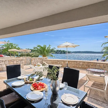 Livingstone House * Trogir