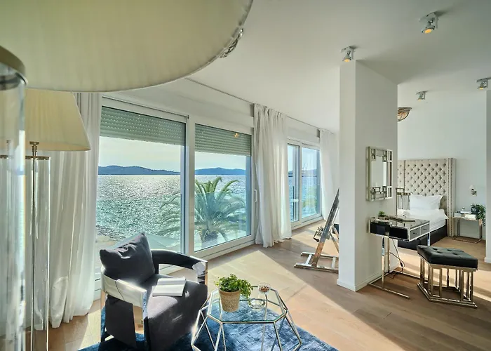 Вілла Livingstone House *