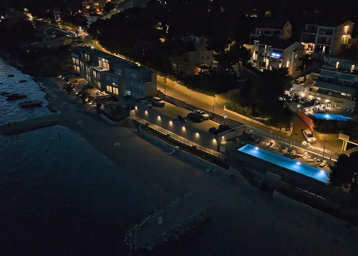 Livingstone House Вілла *